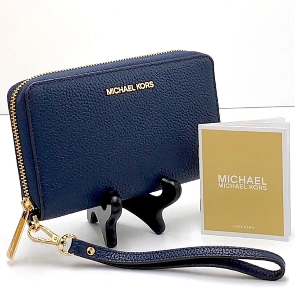 MICHAEL KORS LARGE FLAT MULTIFUNCTION PHONE CASE WALLET WRISTLET NAVY COLOR